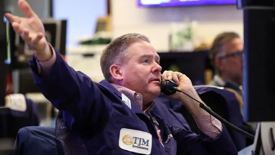 股票策略网站 开盘：美股周一低开 本周市场聚焦英伟达财报